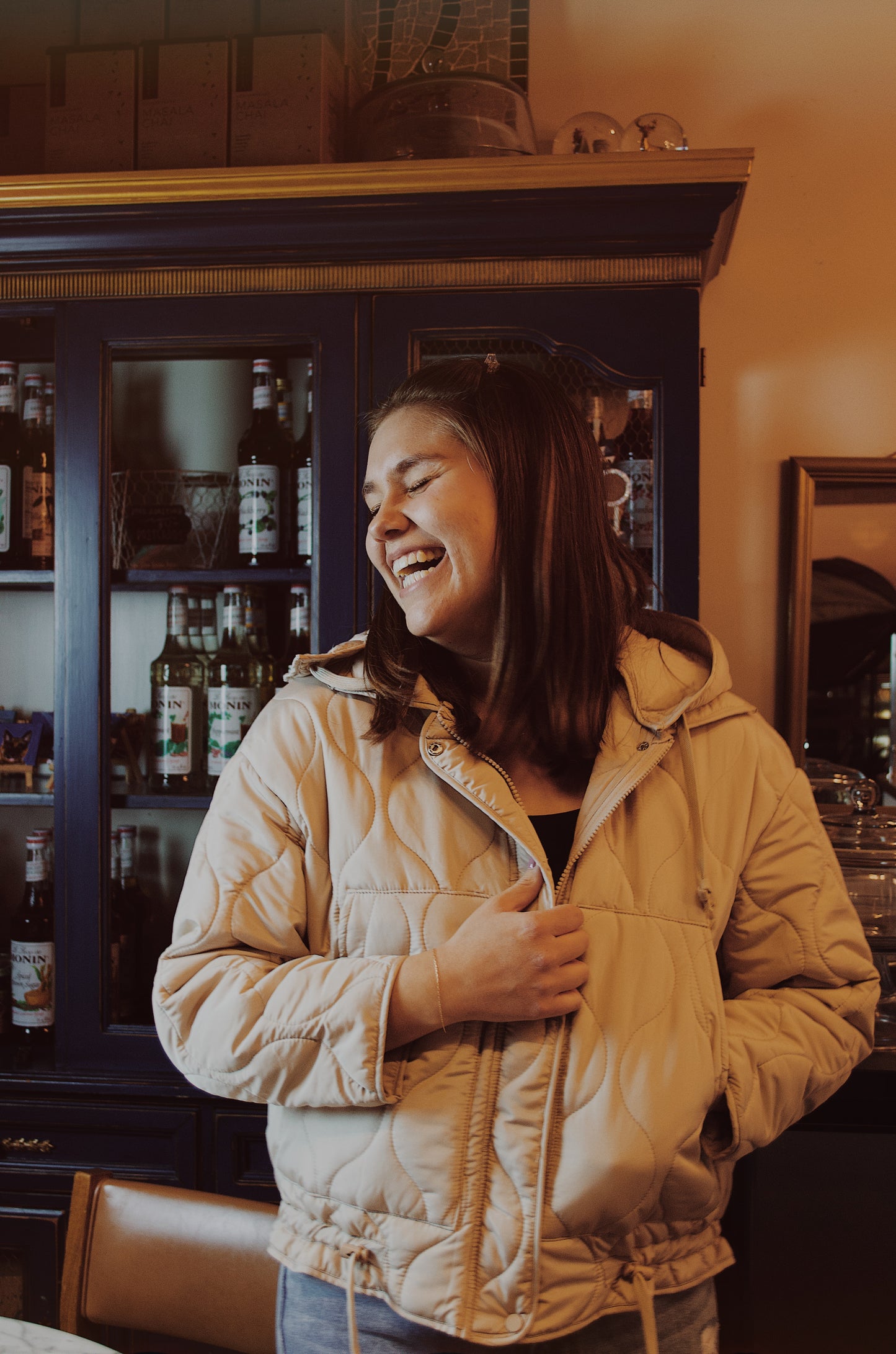 Bone Zip-up coat