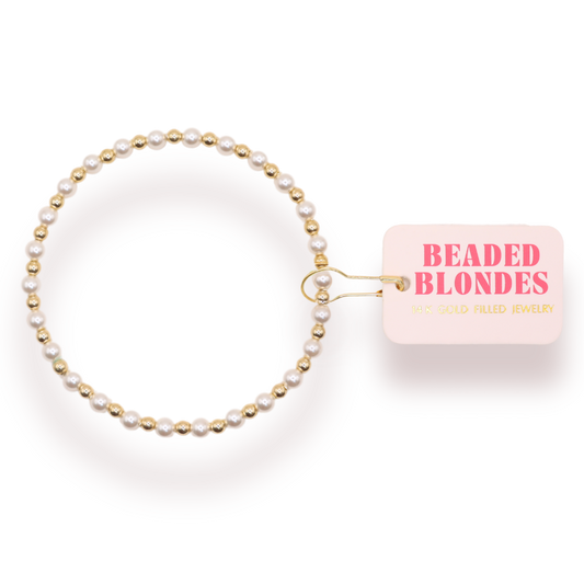 Luci Pearl Bracelet in Gold: Standard 6.75 inch