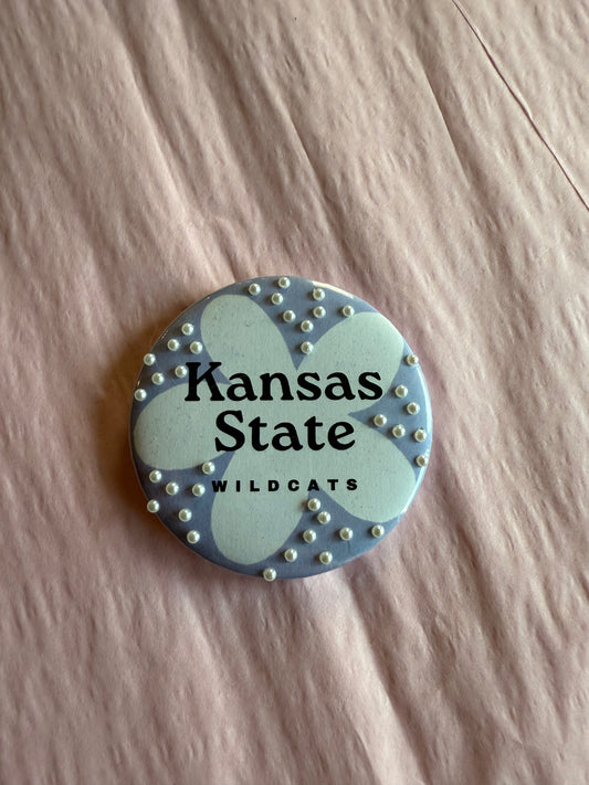 KSU flower pearl button