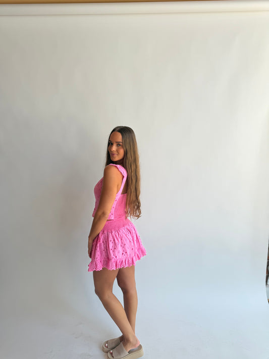 bubble gum eyelet tank