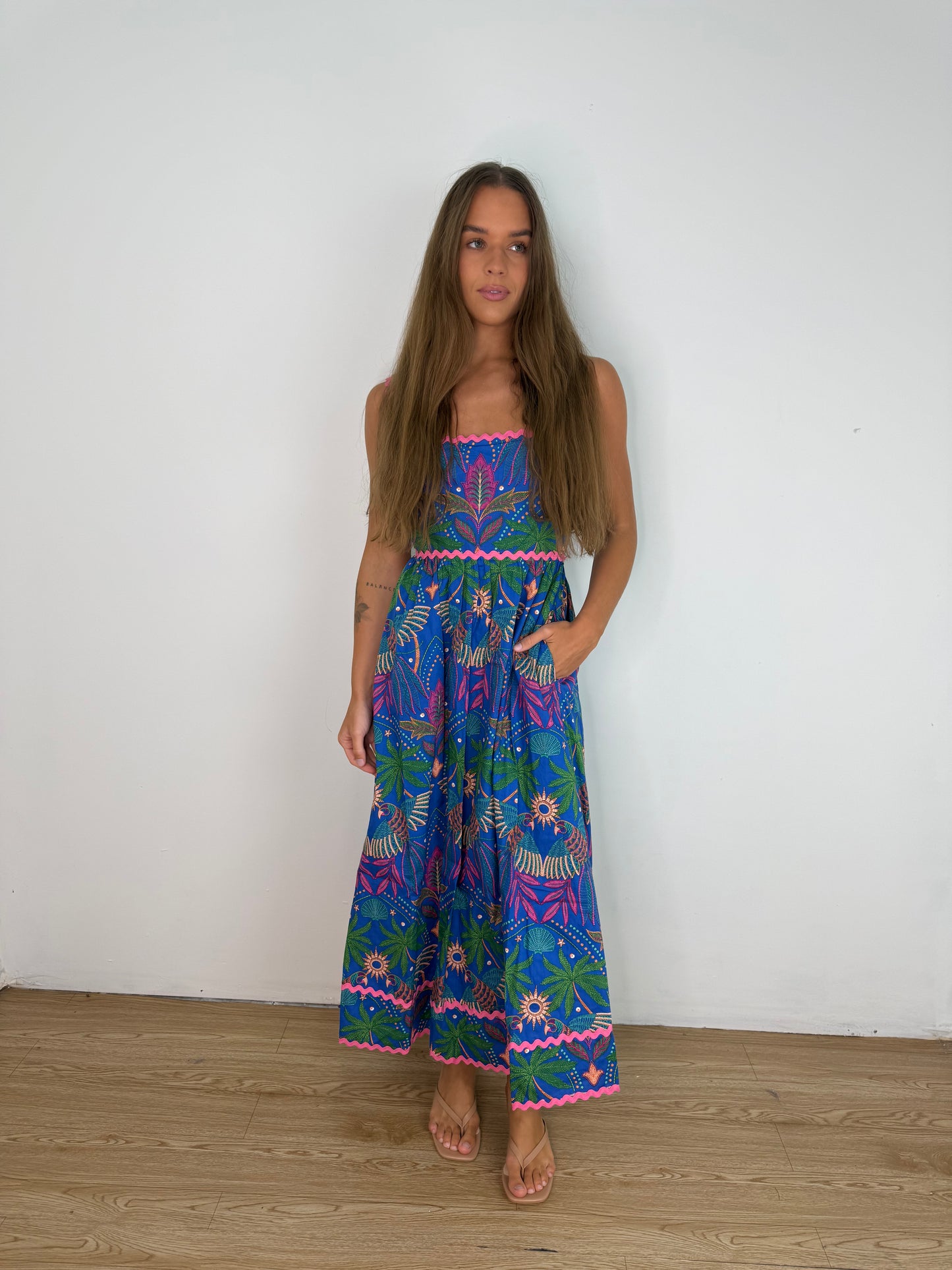 Yori Tropical Midi dress