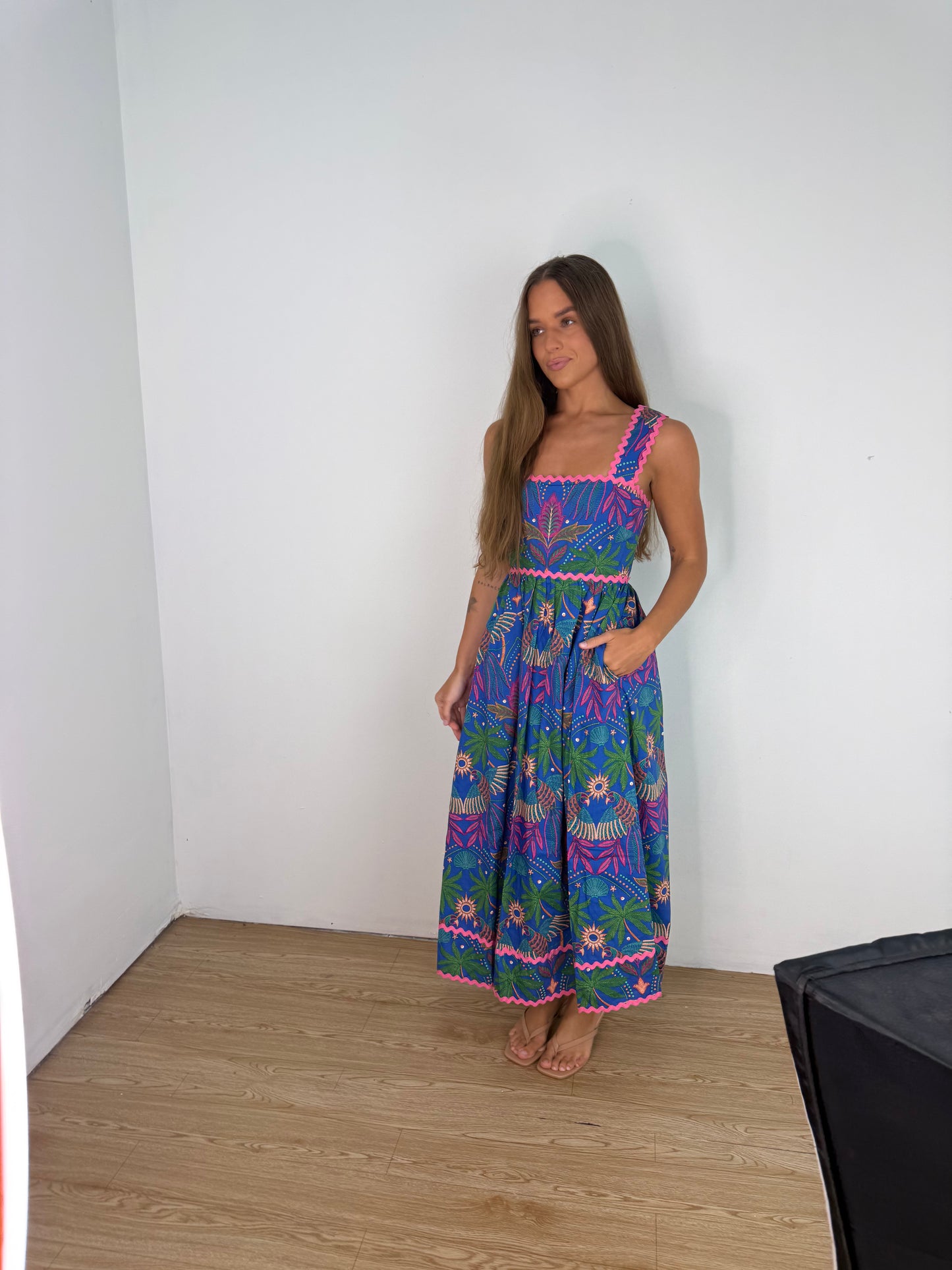 Yori Tropical Midi dress