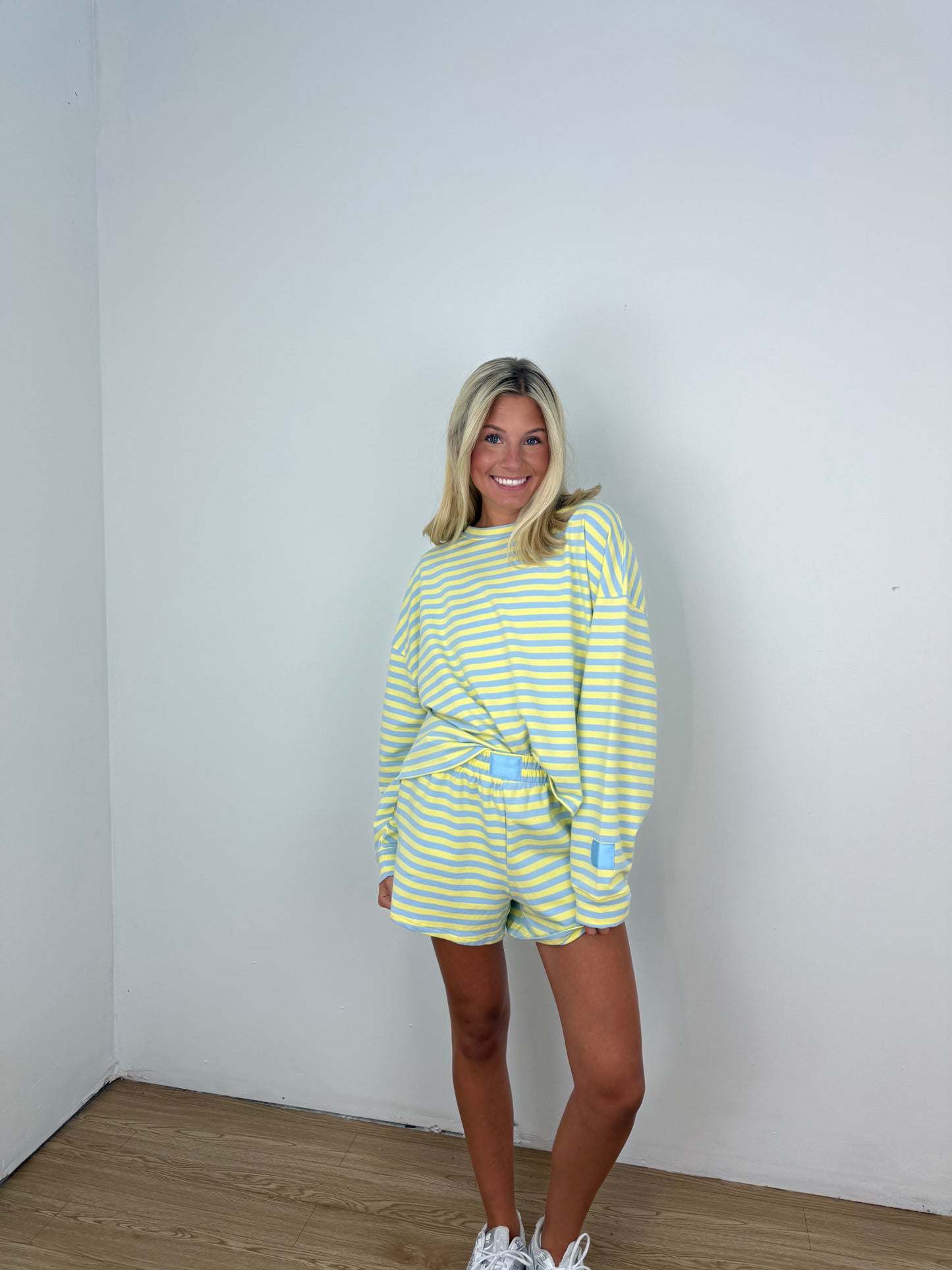 Loungey Lemonade top