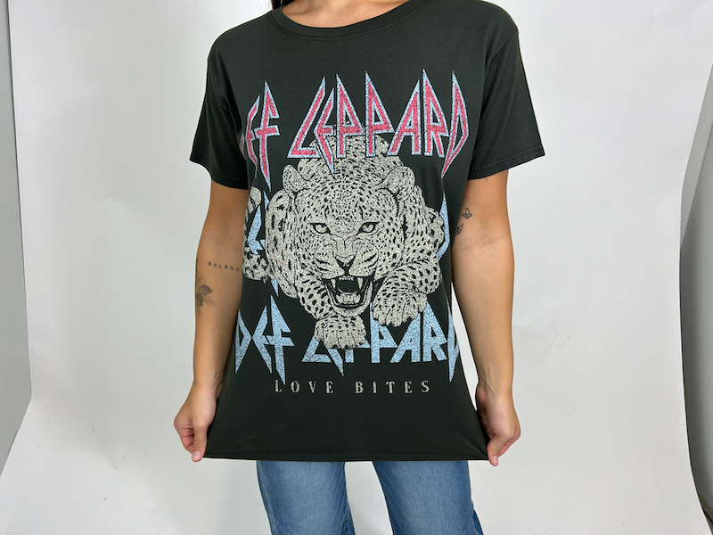 Def Leppard Oversized Graphic Tee